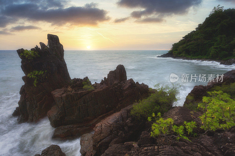 泰国Koh Chang岛的Chai Chet海角，美丽的日落